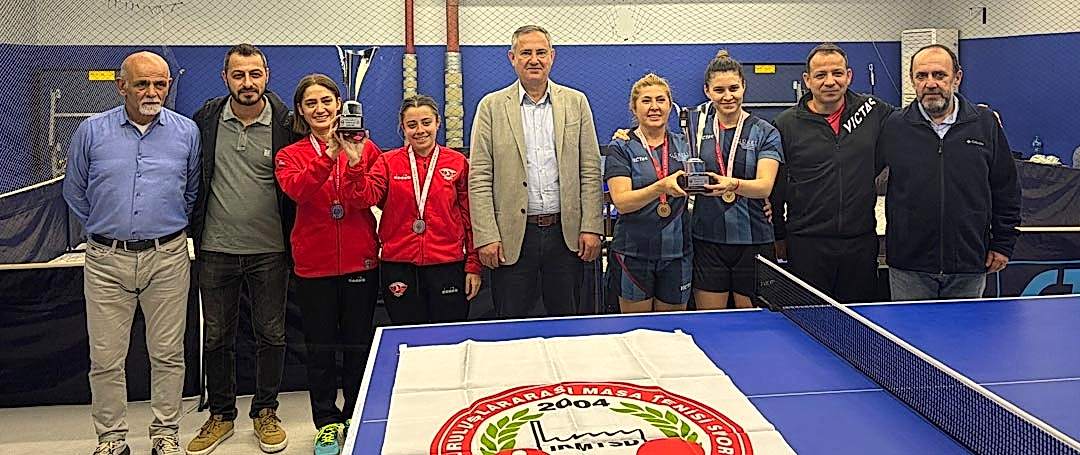 İstanbul Kuruluşlar Kadınlar Ligi Şampiyonu Güreli YMM takımı oldu.